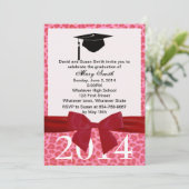 Rood lint en roze luipaard Afstuderen uitnodiging (Staand voorkant)