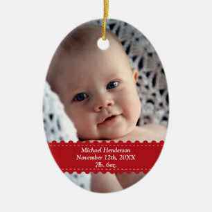 Rood lint op aangepaste foto baby geboortecijfers  keramisch ornament
