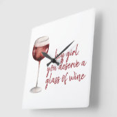 Rood meisje je verdient een glaasje windenergie vierkante klok (Hoek)