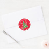 Rood met kerstboom met groene stier ronde sticker (Envelop)