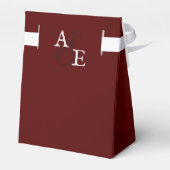 Rood minimalistisch monogram bruiloft bedankdoosjes (Achterkant)