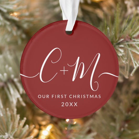 Rood Monogram Onze Eerste Kerstmis Aangepaste Foto Ornament (Boom)