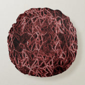 Rood netwerk van roestvast en gevlekt draad rond kussen (Voorkant)