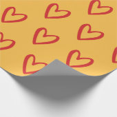 Rood op gele handgetekende harten cadeaupapier (Hoek)