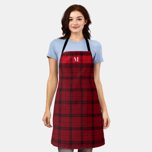 Rood op Red Plaid Kerstmis monogram Gepersonalisee Schort (Gedragen)