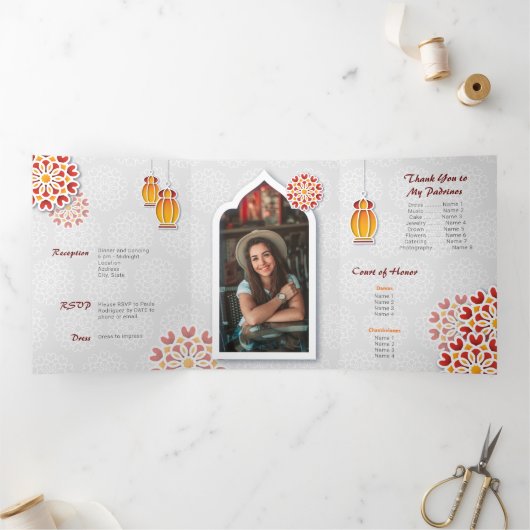 Rood Oranje gele bloem Arabisch Night Quinceañera Drieluik Uitnodiging (Binnen)