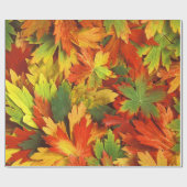 Rood Oranje goud en groene Herfst pinwielbladeren Cadeaupapier (Vlak)