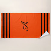 Rood Oranje met zwarte strepen Verticaal monogram Strandlaken (Voorkant)