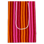 Rood Oranje Roze Verticale Strepen Design Medium Cadeauzakje (Achterkant)