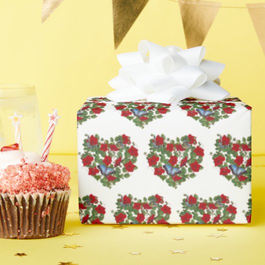 Rood petunia hart met blauwe vlinder cadeaupapier (Verjaardagsfeest)