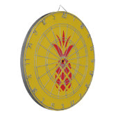 Rood Pine Apple in Geel. Dartbord (Voorkant Links)