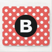 Rood Polka Dot Patroon Zwart Monogram Muismat (Voorkant)