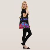 Rood roze blauw paars bloem bloemrijk kleurrijk tote bag (Op model)