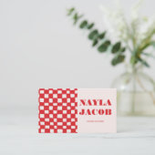 Rood Roze Checkerboard Patroon QR Code Handgemaakt Visitekaartje (Staand voorkant)