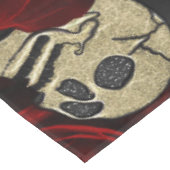 Rood rozen en korrels grijs, Floral gothic Tafelkleed (Gekanteld)