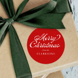Rood  Script Modern Merry Christmas Ronde Sticker<br><div class="desc">Red  Script Modern Merry Christmas Classic Round Sticker is dit jaar de perfecte aanvulling op uw kerstcadeaus,  met een  gestileerd script en jouw naam.</div>