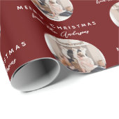 Rood script naam kerstfamilie foto cadeaupapier (Rol Hoek)