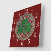 Rood shamrock en Keltische knots Square klok (Hoek)