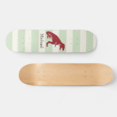 Rood T-Rex op pastel groene strepen Skateboard (Horizontaal)