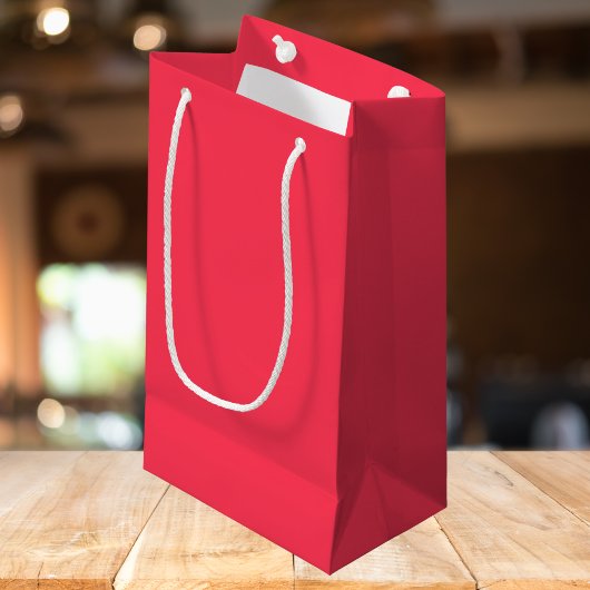 Rood, vaste kleur klein cadeauzakje