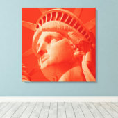 Rood Vrijheidsbeeld Verpakt Canvas Afdruk (Insitu (Houten vloer))