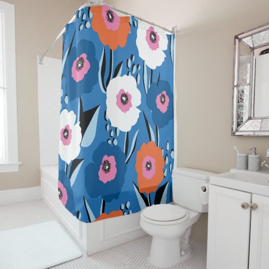 Rood Wit Blauw: Bloemen Scandinavisch. Douchegordijn (In situ)