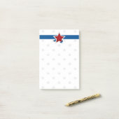 Rood wit en blauw americana patroon post-it® notes (Op bureau)