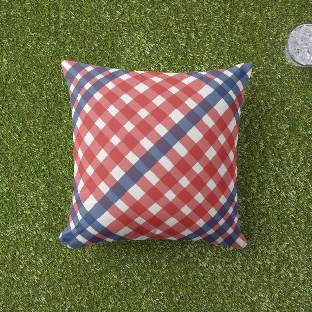 Rood Wit en Blauw Gingham Plaid Buitenkussen (Gras)