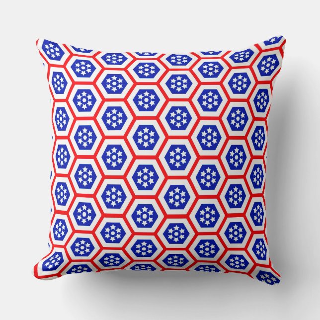Rood wit en blauw hexagon patroon kussen (Voorkant)