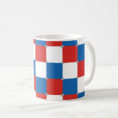 Rood wit en blauw ingecheckt patroon koffiemok (Voorkant rechts)
