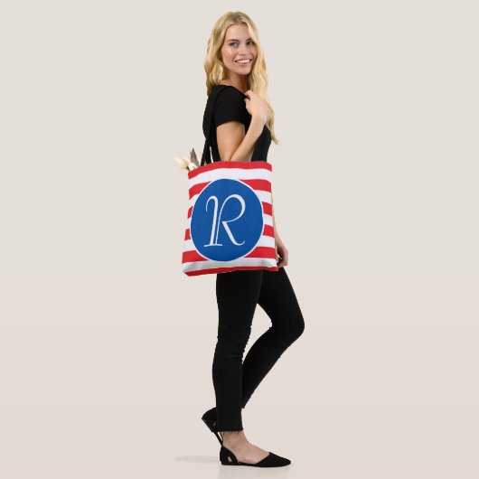Rood wit en blauw monogram tote bag (Op model)