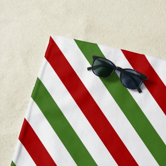 Rood, wit en groen tapijt strandlaken (In situ)