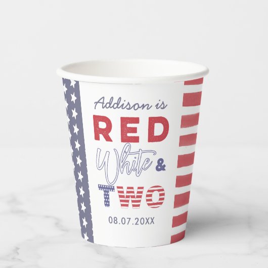 Rood wit en twee buitenshuis 2e verjaardag papieren bekers (Voorkant)