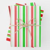 Rood, wit, groen gekleurde kerstkernen inpakpapier vel (In situ)