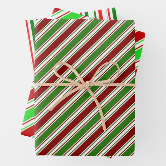 Rood, wit, groen gekleurde kerstkernen inpakpapier vel (In situ)