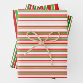 Rood, wit, groen gekleurde kersttaarten inpakpapier vel (In situ)