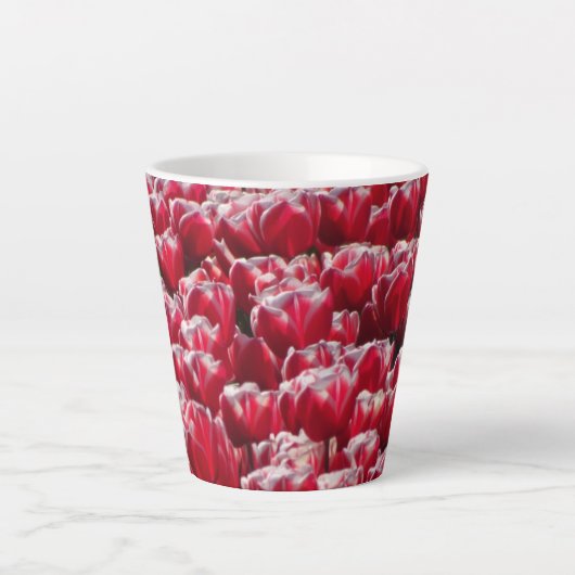 Rood wit Tulps Pattern Latte Mok (Voorkant)