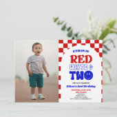 Rood Wit & Twee 4 juli 2 Verjaardagsfeest Kaart (Staand voorkant)