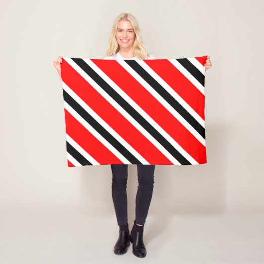 Rood Wit Zwart Gestreept Fleece Deken (In situ)