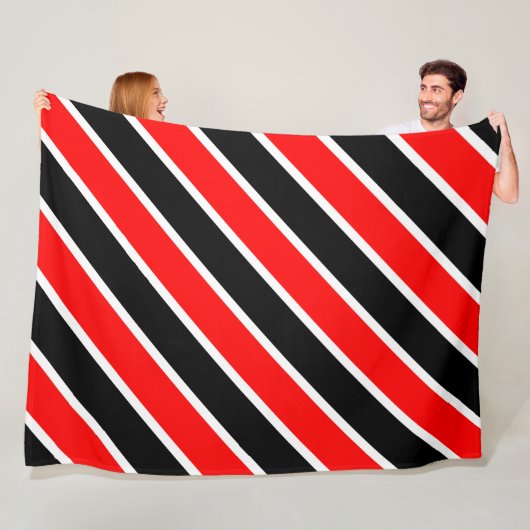 Rood Wit Zwart Strepen Fleece Deken (In situ)