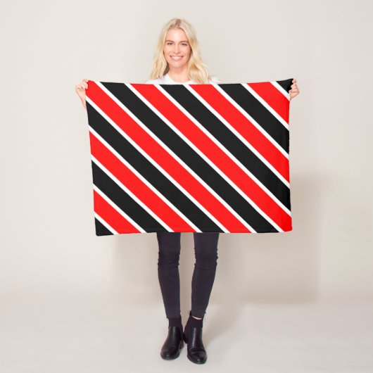 Rood Wit Zwart Strepen Fleece Deken (In situ)