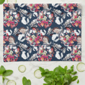 Rood, witte bloemen op blauw. theedoek (Gevouwen)