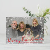 Rood witte sneeuwvlokken rustiek Vrolijk Kerstscri Feestdagenkaart (Staand voorkant)