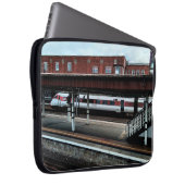 Rood-witte trein laptop sleeve (Voorkant Rechts)