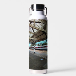 Rood-witte trein, op station Durham Waterfles