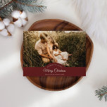 Rood Zeer Vrolijk Kerstmis Vier Foto Horizontaal Feestdagenkaart<br><div class="desc">Dit rode, zeer vrolijke kerst vier foto horizontale vakantie Kaart ontwerp heeft een verfijnde donkerrode achtergrond met een mix van eenvoudige ivoorkleurige belettering en klassieke kalligrafie in combinatie met een minimalistische boho-stijl die een perfecte balans biedt tussen strakke moderne subtiliteit en elegantie. Dit charmante ontwerp is een mooie manier om...</div>