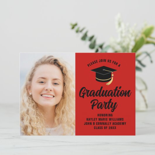 Rood Zwart Afstudeerfoto 2025 Verjaardagsfeestje Kaart (Staand voorkant)