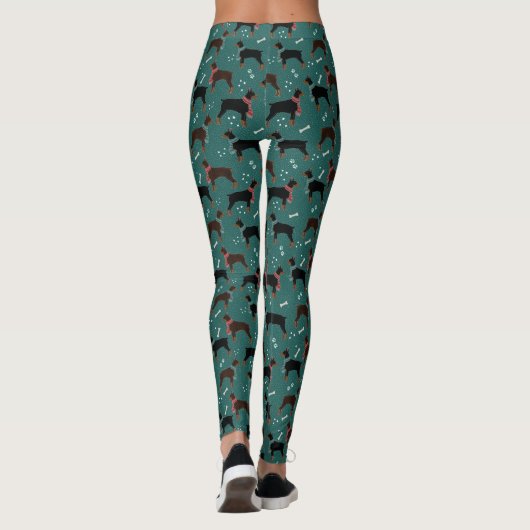 Rood & Zwart Dobermans in Sjaals Winterpatroon Leggings (Achterkant)