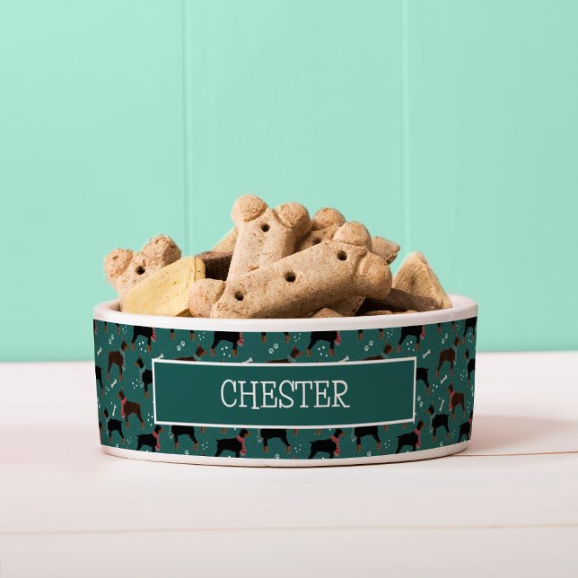 Rood & Zwart Dobermans in Sjaals Winterpatroon Voerbakje (Winter Doberman Pattern Dog Bowl with Custom Name (add your own dog name))