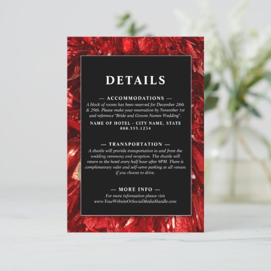 Rood Zwart en Wit Modern Kerstmis Bruiloft Informatiekaartje (Staand voorkant)